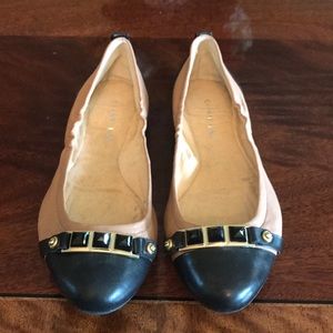 Gianni Bini tan with black flats. Size 7